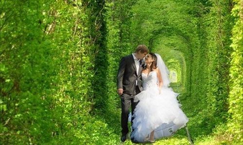 tunnel-of-love-is-perfect-for-weddings